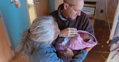 9 Of The Rudest Things New Grandparents Can Do