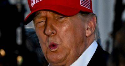 Donald Trump - John Maccain - Ed Mazza - John Kelly - 'Daily Show' Taunts Trump With Uncomfortable 'Losers' And 'Suckers' Reminder - huffpost.com - Usa - Vietnam