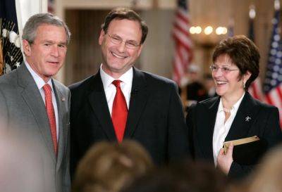 Lindsey Graham - Gustaf Kilander - Samuel Alito - Justice Alito - A controversial flag thrust Supreme Court Justice Samuel Alito’s wife in the spotlight. Who is she? - independent.co.uk - Usa - state South Carolina - New York - county Graham