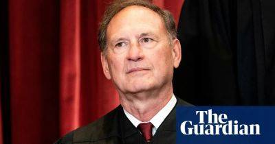 Alito refuses to step aside from Trump supreme court cases amid flag scandal