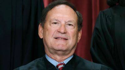 Donald Trump - Greg Norman - Dick Durbin - Justice Samuel Alito - Fox - Supreme Court Justice Alito addresses flag incidents, says he won't recuse himself in Trump, Jan. 6 cases - foxnews.com - Usa - state New Jersey - state Virginia