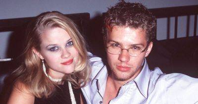 Elyse Wanshel - Ryan Phillippe Posts Oddly Flirty Throwback Photo Of Him And Ex, Reese Witherspoon - huffpost.com - state New York - state Tennessee - county Hampton