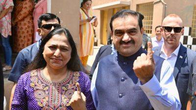 Narendra Modi - Sabha Elections - Lok Sabha Elections 2024: Gautam Adani flaunts indelible on finger after casting vote with family | Watch Video - livemint.com - India - city Ahmedabad