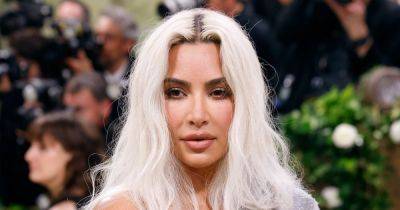 Kim Kardashian - Carly Ledbetter - Kim Kardashian Explains Her 'Issue' With Walking At The Met Gala, And It All Makes Sense Now - huffpost.com - Usa - county Story