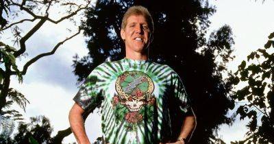 Dead & Company Honor Late Bill Walton With Touching Tribute At Concert