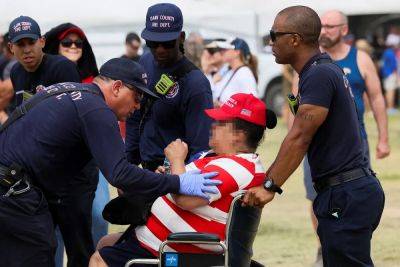 Six hospitalized at scorching Trump rally in Vegas amid ex-president’s teleprompter meltdown