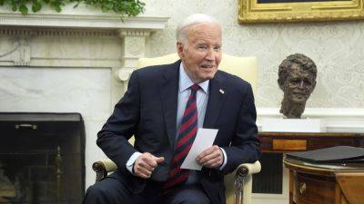 Joe Biden - Trump - SEUNG MIN KIM - STEPHEN GROVES - REBECCA SANTANA - Action - Biden will announce deportation protection and work permits for spouses of US citizens - apnews.com - Usa - Washington