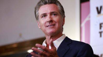 California governor wants to restrict smartphone usage in schools