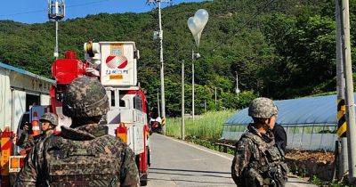 Kim Jong Un - North Korea Sends Hundreds Of More Trash-Carrying Balloons To South Korea - huffpost.com - North Korea - South Korea - city Pyongyang