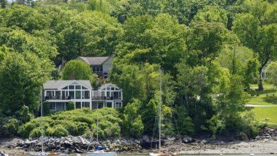 Poisoned trees gave a wealthy couple in Maine a killer ocean view. Residents wonder, at what cost? - apnews.com - state Maine - state Missouri