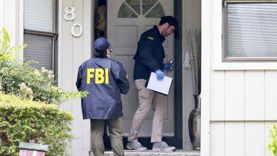 FBI raids homes in Oakland, California, including one belonging to the city’s mayor