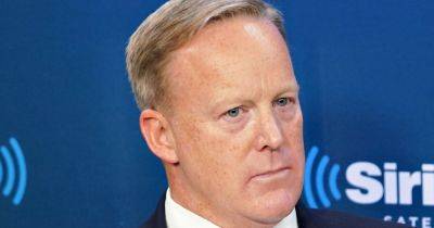 Sean Spicer Had A Debate Idea For Donald Trump. It Did Not Go Well.
