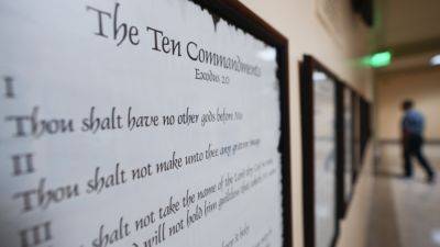 Ten Commandments. Multiple variations. Why the Louisiana law raises preferential treatment concerns