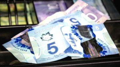 Action - Canada 'sleepwalking' into cashless society, consumer advocates warn - cbc.ca - state Indiana - Canada