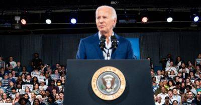 Donald J.Trump - Shane Goldmacher - In a Staring Contest With Democratic Voters, Joe Biden Hasn’t Blinked - nytimes.com - Usa - city New York - New York