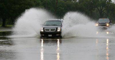 Greg Abbott - Beryl Unleashes High Winds And Heavy Rains Across Texas - huffpost.com - state Texas - Mexico - city Houston