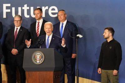 Joe Biden - Keir Starmer - Vladimir Putin - Bill - Keir Starmer defends Joe Biden’s Nato leadership after Zelensky gaffe - independent.co.uk - Usa - Washington - Ukraine - Russia - county White