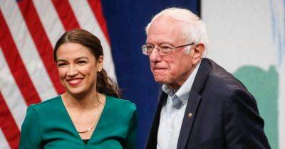 Joe Biden - Donald Trump - Alexandria Ocasio-Cortez - Bernie Sander - Sahil Kapur - AOC and Sanders stick with Biden amid 2024 turmoil and push him on a bolder agenda - nbcnews.com - Usa - Washington - city Sander