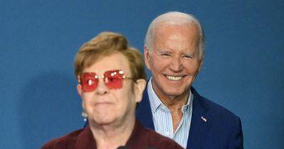 Joe Biden - Elton John - Josephine Harvey - Joe Biden Reacts To Elton John's Onstage F-Bomb With A Simple Hand Gesture - huffpost.com - New York