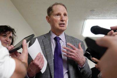 Ron Wyden - Senator calls out Big Tech's new approach to poaching talent, products from smaller AI startups - independent.co.uk - Washington - Britain - state Massachusets - state Oregon - San Francisco
