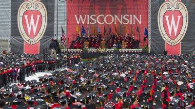 TODD RICHMOND - UW regents approve raises for 8 chancellors, set up bonuses for retaining freshmen students - apnews.com - Madison, state Wisconsin - state Wisconsin