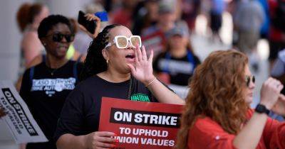 Joe Biden - Dave Jamieson - Teachers Union Locks Out Its Staffers Following 3-Day Strike - huffpost.com - Washington - city Philadelphia