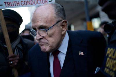 Rudy Giuliani - Alex Woodward - Judge clears way for creditors to seize Rudy Giuliani’s assets after dismissing his bankruptcy case - independent.co.uk - city New York