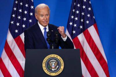 At Biden’s high-stakes press conference, the trouble began when the teleprompter turned off