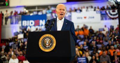 Jean Carroll - Donald J.Trump - Barack Obama - Nicholas Nehamas - A Fiery Biden, Ignoring Critics, Attacks Trump to Chants of ‘Lock Him Up’ - nytimes.com - state Michigan - city Detroit