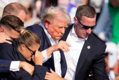 Joe Biden - Donald Trump - Andrew Feinberg - Trump fundraises off assassination attempt as Biden suspends campaign ads in aftermath of rally shooting - independent.co.uk - Usa - state Pennsylvania