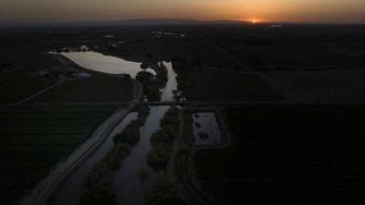 Judge temporarily halts state plan to monitor groundwater use in crop-rich California region - apnews.com - state California - county Bureau - county Kings