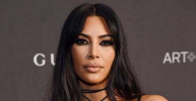 Kim Kardashian - Kimberley Richards - Kim Kardashian Felt 'Desperate' After Her Autoimmune Disorder Flared Up On Her Face - huffpost.com - city New York - county Hopkins