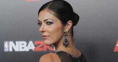 Elyse Wanshel - Adrianne Curry, Of ‘ANTM’ Fame, Reveals The 1 Offer That Made Her Flee Hollywood - huffpost.com - state Montana