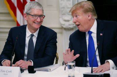 Donald Trump - Mike Bedigan - Trump boasts how Apple’s CEO begged him to drop tariffs then gifted him the first $6,000 Macbook made in the US - independent.co.uk - Usa - China