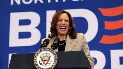 Joe Biden - Donald Trump - Kamala Harris - Nancy Pelosi - Chuck Schumer - Obama - Josephine Rozzelle - Harris hits the campaign trail under spotlight as Biden faces mounting pressure to drop out - cnbc.com - state North Carolina