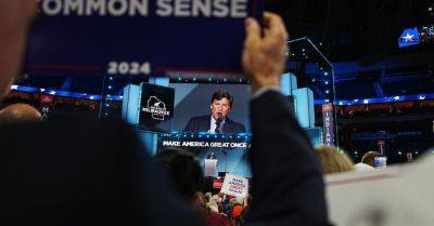 Donald J.Trump - Tucker Carlson - Michael M Grynbaum - Fox - Edgy and Unscripted, Tucker Carlson Fires Up the Convention Crowd - nytimes.com