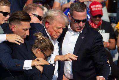 Donald Trump - Christopher Wray - Ronny Jackson - Fox - Justin Rohrlich - Trump was hit by a bullet in the ear during rally shooting, FBI confirms - independent.co.uk - Usa - state Pennsylvania