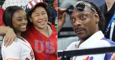 Simone Biles' Mom Mildly Scolds Snoop Dogg to His Face At Olympics Over 2010 Encounter