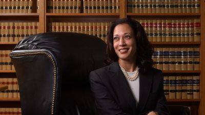 Harris is leaning into her history as a prosecutor. It's not the first time