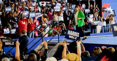 Kamala Harris - Elissa Slotkin - Tim Walz - For Biden - After Cold Shoulders for Biden, Senate Democrats Wrap Their Arms Around Harris - nytimes.com - state Pennsylvania - New York - state Minnesota - state Ohio - state Michigan - state Wisconsin - city Detroit