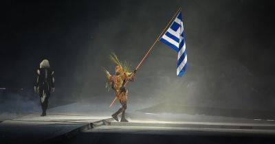 Hungry Dude Amid Orchestra Hailed As 'Favourite Performance' At Closing Ceremony