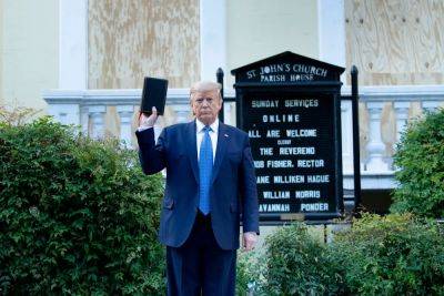 Donald Trump - Kamala Harris - Katie Hawkinson - Tim Walz - Frank Luntz - New ‘Evangelicals for Harris’ ad highlights Trump’s quote saying he doesn’t ask God for forgiveness - independent.co.uk - New York - France - county Summit - county Christian