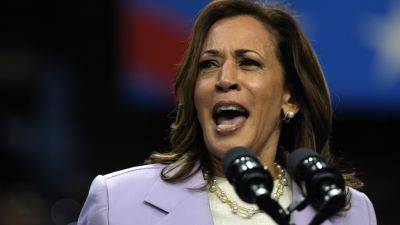 Donald Trump - Kamala Harris - LINLEY SANDERS - Bill - Action - Democrats trust Harris slightly more than Biden on climate change, AP-NORC poll finds - apnews.com - Washington - county Harris