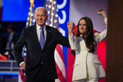 Joe Biden - Kamala Harris - Jill Biden - John Bowden - Ashley Biden - Jill Biden tells DNC she fell in love with Joe all over again after he stepped aside from 2024 race - independent.co.uk - city Chicago