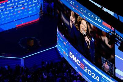 Joe Biden - Donald Trump - Kamala Harris - Nancy Pelosi - Bill Clinton - Pete Buttigieg - Oliver Browning - Tim Walz - Watch live as delegates arrive at the United Center on third day of DNC - independent.co.uk - Usa - state Minnesota - city Chicago - state Nebraska