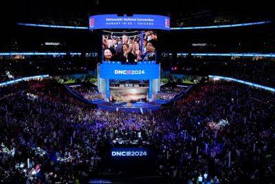 Joe Biden - Kamala Harris - Nancy Pelosi - Trump - Bill Clinton - Pete Buttigieg - Oliver Browning - Robert F.Kennedy - Tim Walz - Watch: Third day of DNC in Chicago as Tim Walz and Bill Clinton deliver speeches - independent.co.uk - state Minnesota - city Chicago - state Nebraska