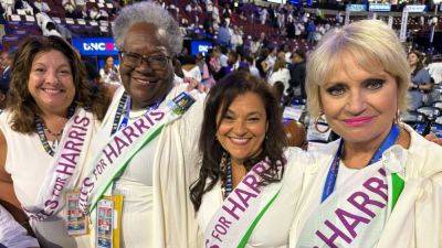 Kamala Harris - Hillary Clinton - Tamara Keith - Why Democratic women are wearing white at the DNC - npr.org - Usa - state Pennsylvania - city Chicago