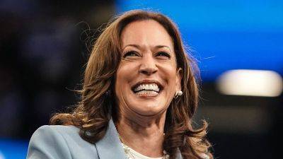 Donald Trump - Kamala Harris - Josh Shapiro - Arit John - Tim Walz - Fox - Mark Kelly - Harris’ whirlwind running mate search enters final hours as she prepares to take new Democratic ticket on the road - edition.cnn.com - state Pennsylvania - state Minnesota - state Arizona - city Philadelphia