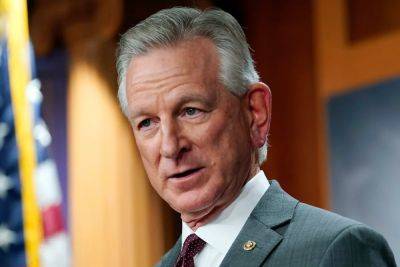 Joe Biden - Lloyd Austin - Tommy Tuberville - Alex Woodward - Senator Tommy Tuberville blocks promotion of top military commander over defense secretary’s secret hospitalization - independent.co.uk - Usa - Washington - state Alabama - county Pacific