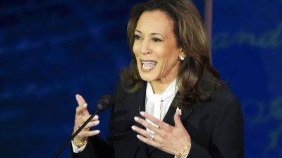 Donald Trump - Kamala Harris - CHRIS MEGERIAN - Tim Walz - Kamala Harris, gun owner, talks firearms at debate - apnews.com - state Pennsylvania - Washington - San Francisco